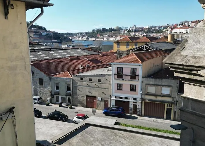 Casa vacanze Riverside By Luis Bridge, Wow & Half Rabbit