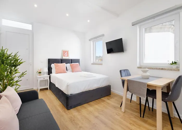 Casa vacanze Riverside By Luis Bridge, Wow & Half Rabbit