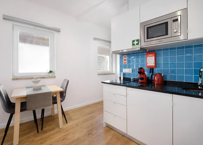 Riverside By Luis Bridge, Wow & Half Rabbit Vila Nova de Gaia