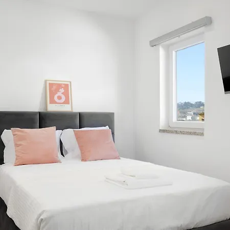 Vakantiehuis Historic Porto Studio, 2 Min Walk To Douro River *